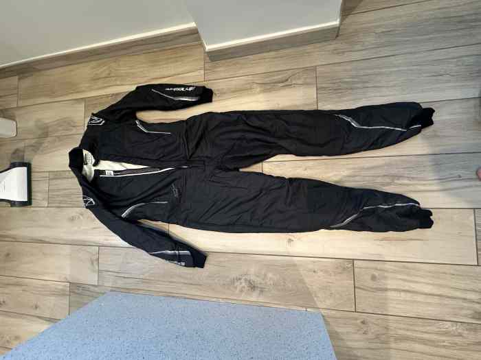 combinaison pilote fia neuve 2024 alpinestars hypertech V3 taille 56 1