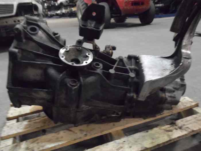 BOITE DE VITESSES MD 016300043K PORSCHE 924 5