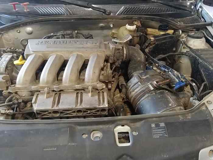 Vend moteur clio 2