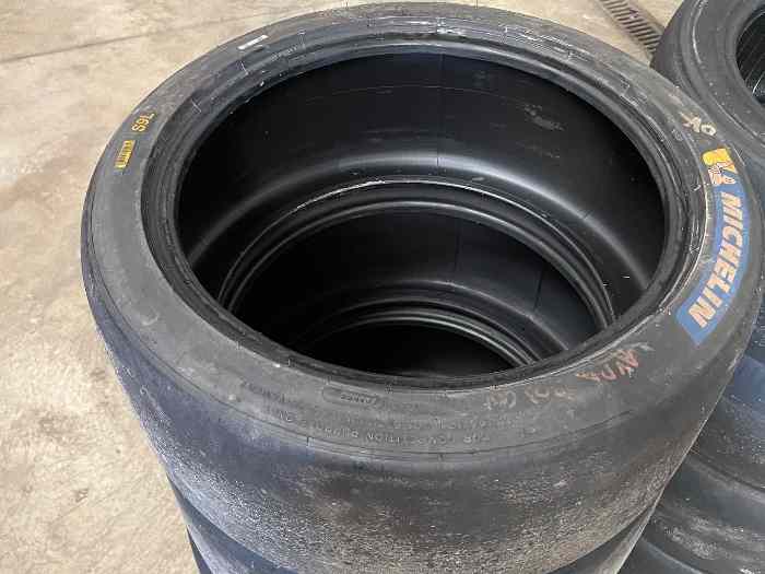 Pneu circuit Michelin Pirelli 2