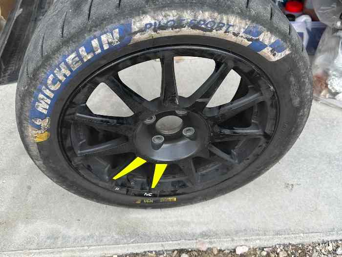 Michelin H30 16 pouces