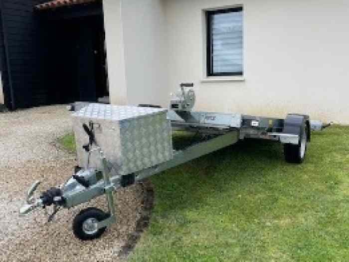 Remorque Porte-voiture Simple Essieux 1 300 Kg. 4