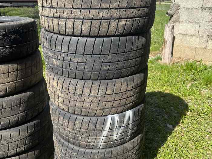 Vend 21 pneus Michelin 16 pouces
