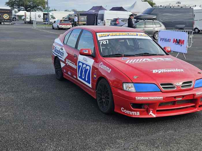Nissan Primera Superberline 2L 1