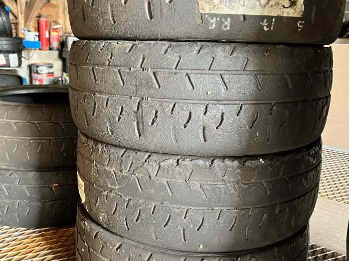 VEND PNEUS MRF en 205-45 R17 4