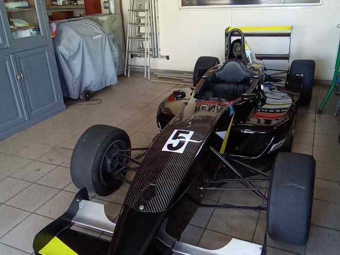 Tatuus FR2000 1