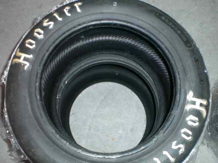 4 PNEUS HOOSIER avant 20/7.5/13 et arriere 20/9.0/13 gomme R20 0