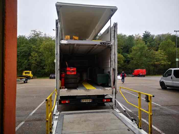 CAMION TRANSPORT