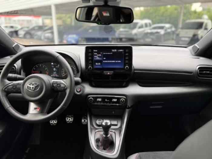 TOYOTA YARIS 1.6 GR 261CH TRACK 3P 4WD 2023 3