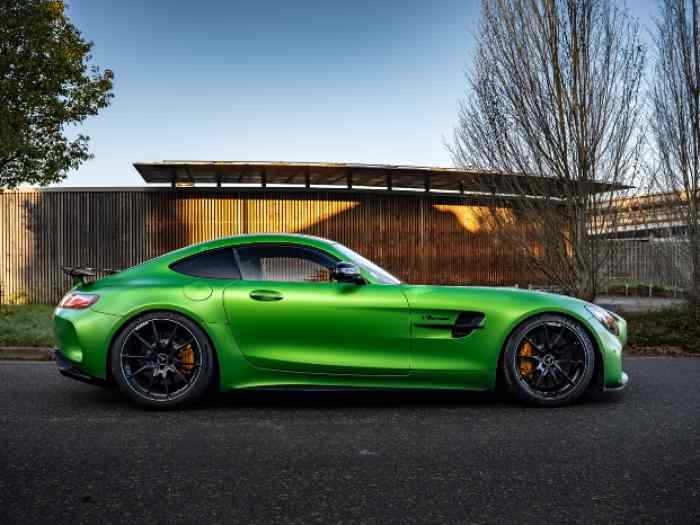 Échange amg gtr track pack contre clio...