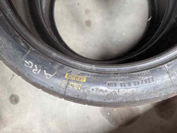 LOT DE PNEUS MICHELIN 20/65-18 1