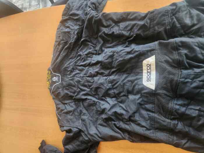 Vend Combinaison 4