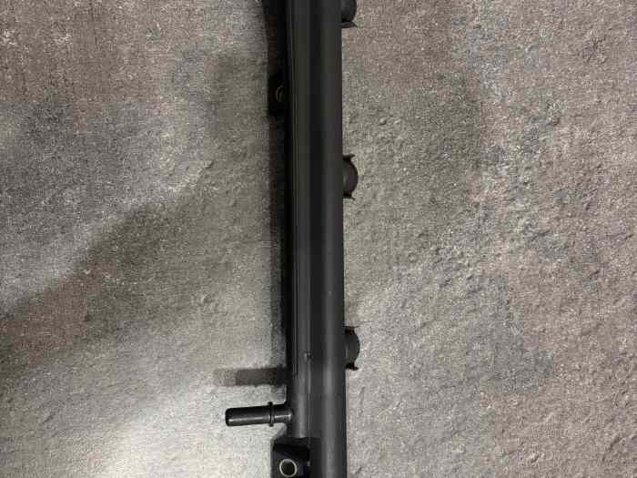 Rampe injecteur saxo 106
