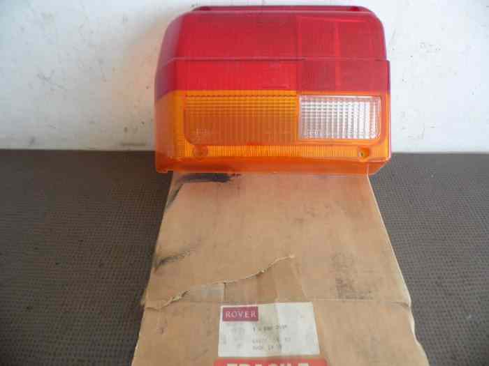 CABOCHON FEU ARRIERE GAUCHE AUSTIN ROVER / MG METRO 4