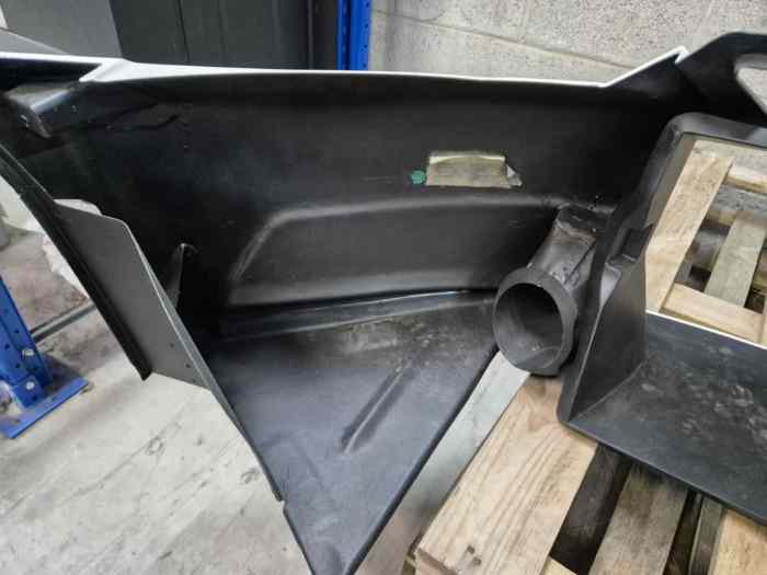 Pare-Choc avant SKODA FABIA R5 NON EVO peint sans accessoires. 2