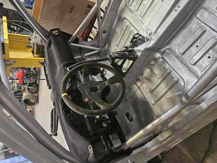 106 f 2013 neuve à finir ou en lot