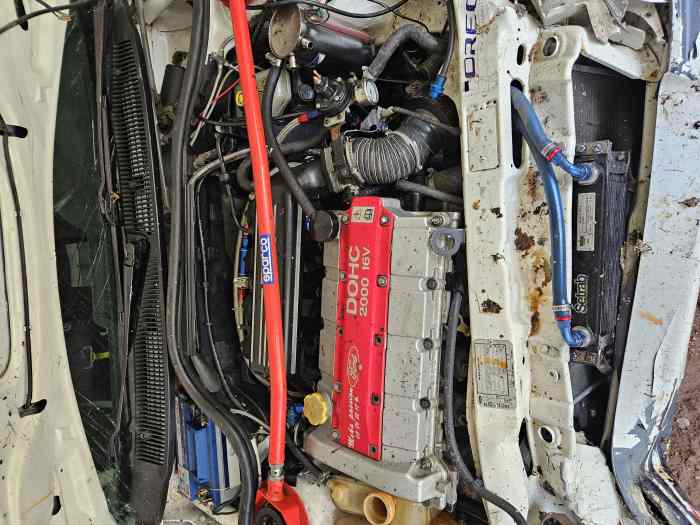 Vend voiture de rallye accidenté 4