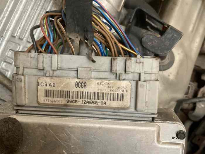 Moteur FORD Cologne V6 complet 1