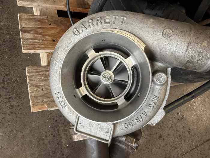 moteur subaru 20 L refait à neuf 1