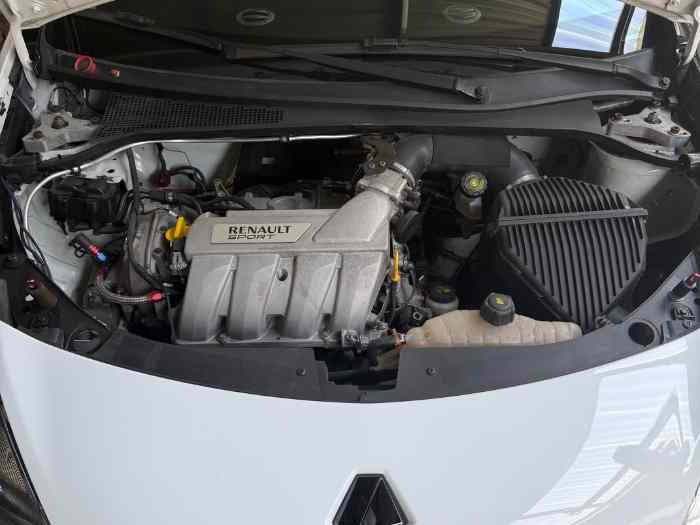 Clio 3 cup x85 4