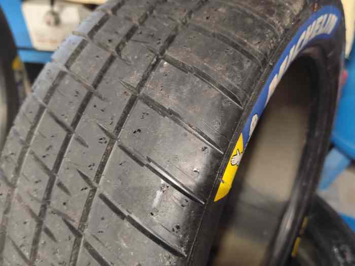 PNEUS EN 18 - 20.65.18 michelin NEUF