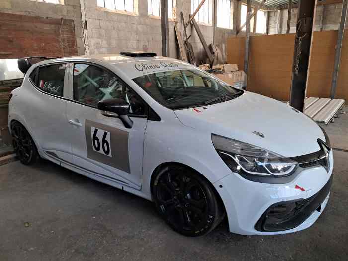 CLIO CUP 4