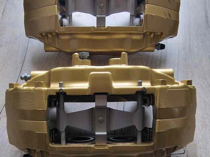 Etriers frein avant BREMBO SUBARU Impreza 1