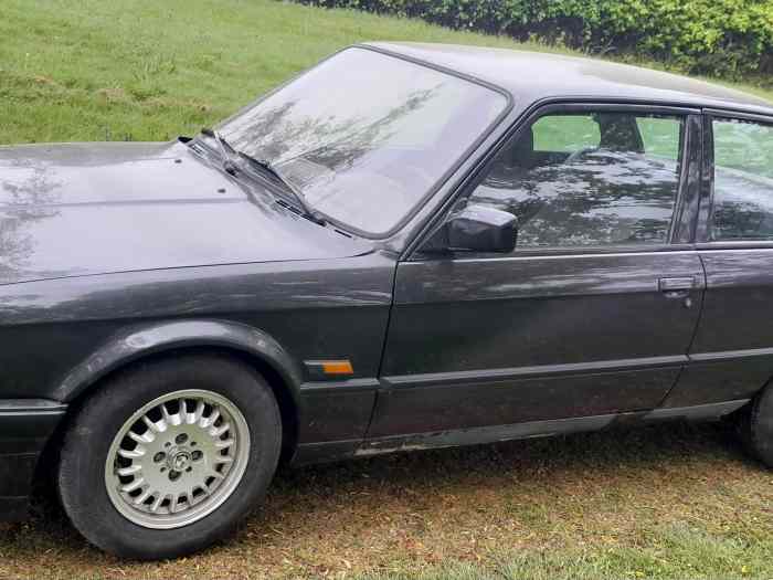 BMW 318 is e30 2