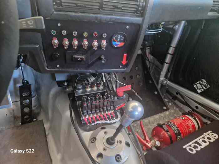 BMW 325 I GR A 1