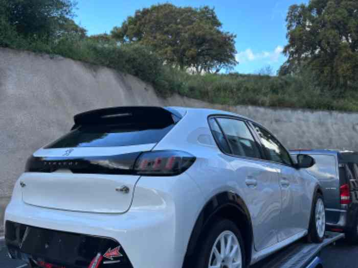 208 rally4 neuve