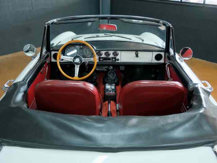 Alfa Romeo 1750 Spider Veloce - 1969 3