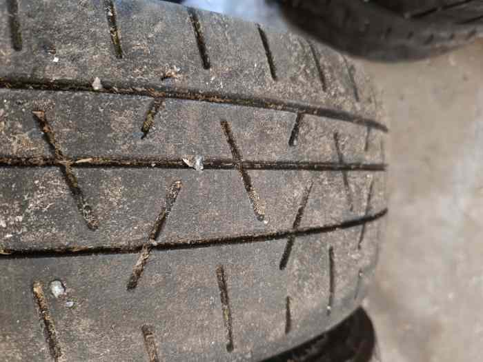 Pneu hankook 17/45/205