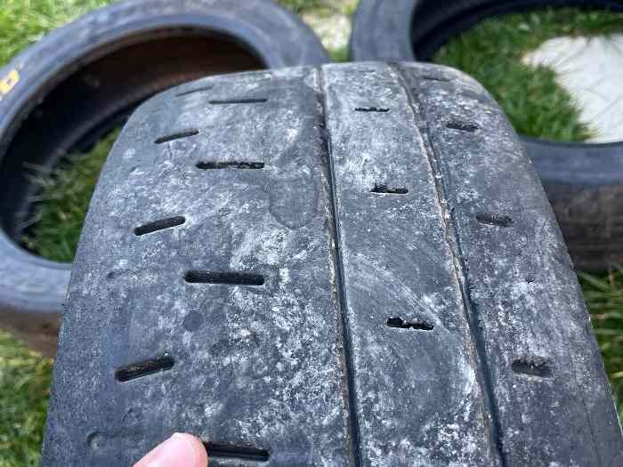 3 pneus Pirelli RA5 17 pouces 1