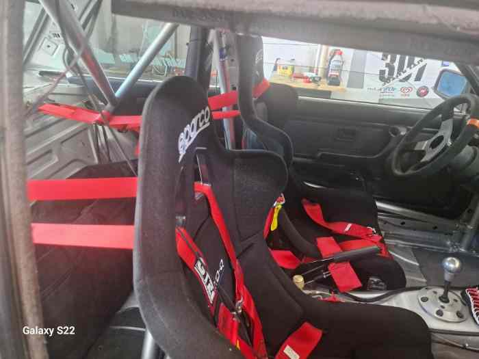 BMW 325 I GR A 2