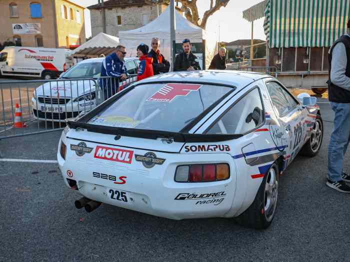 PORSCHE 928 S 1