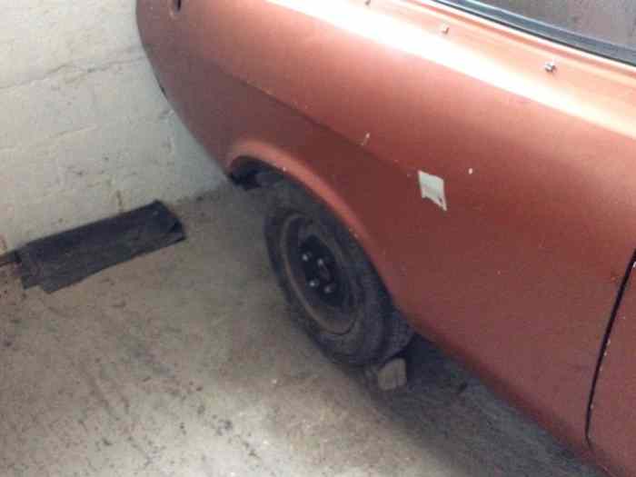 Caisse ford escorte mk1 1300cc 2 portes 4