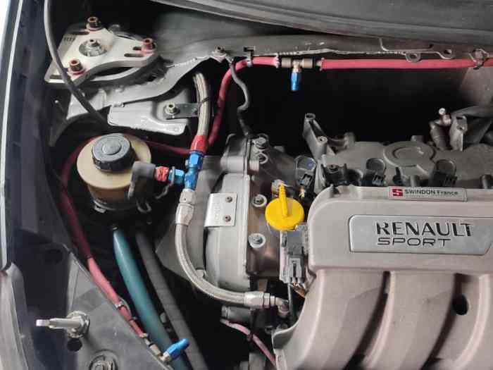 Clio R3 max 250ch 1