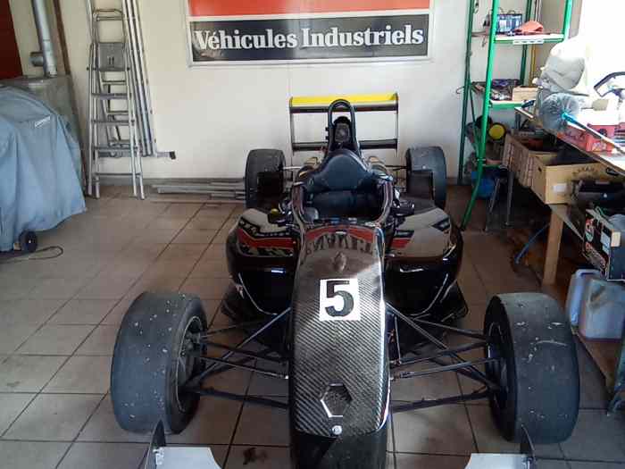 Tatuus FR2000 2
