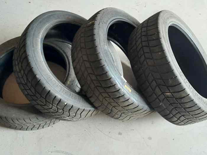 Pneu Compétition PIRELLI