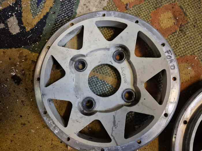 Moyeux Mad in Ford peugeot 4x108