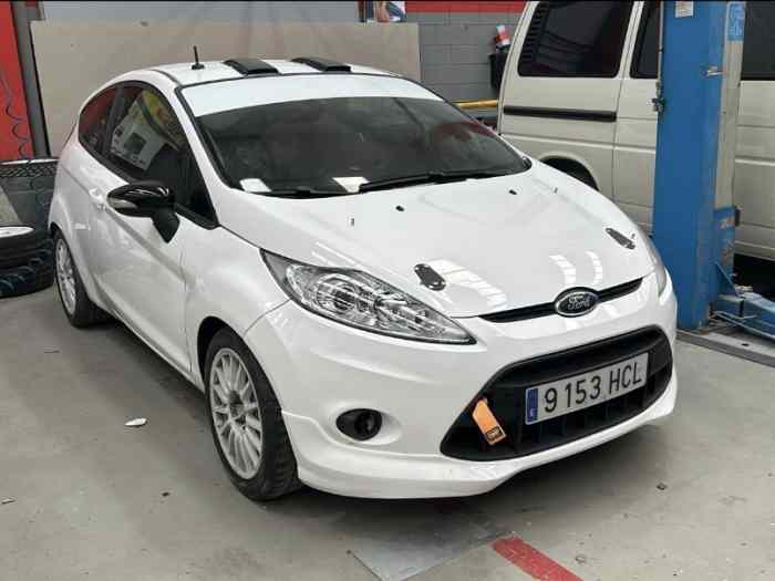 FORD FIESTA R2 ASFALTO Y TIERRA