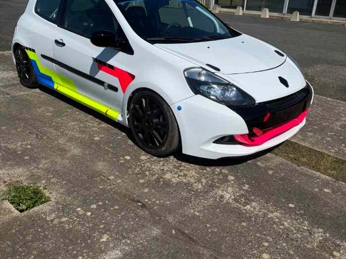 Clio 3 cup x85 1
