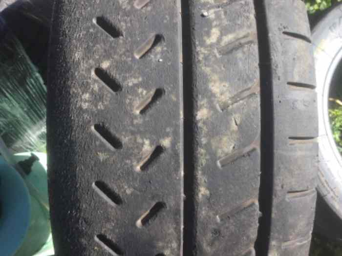 À vendre pneus Michelin