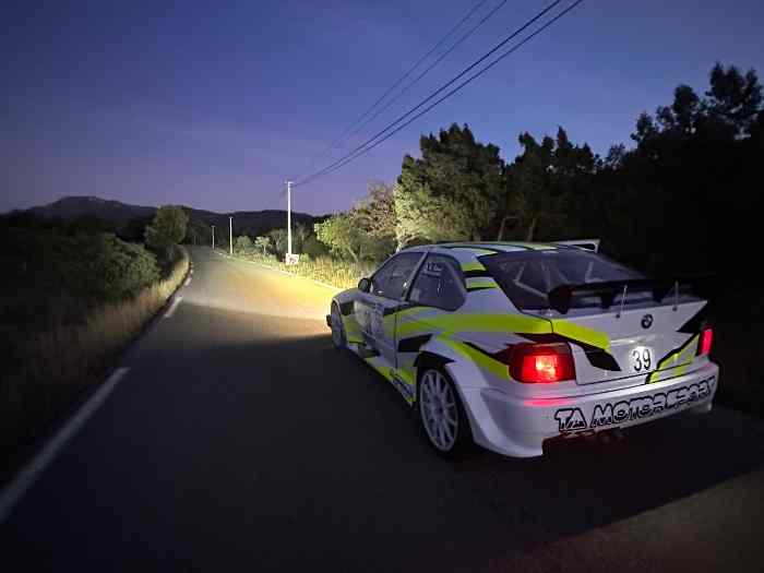 BMW compact xxl neuve 2