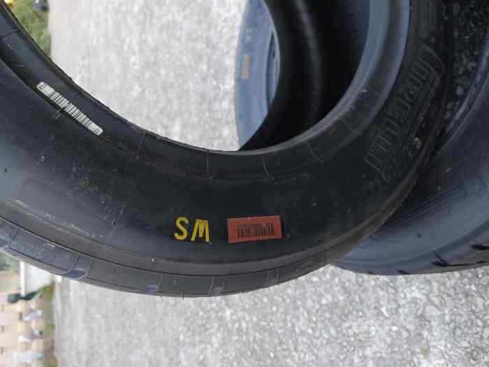 Pneus pluie pirelli ws neufs !! Jamais montés Monoplace proto 1