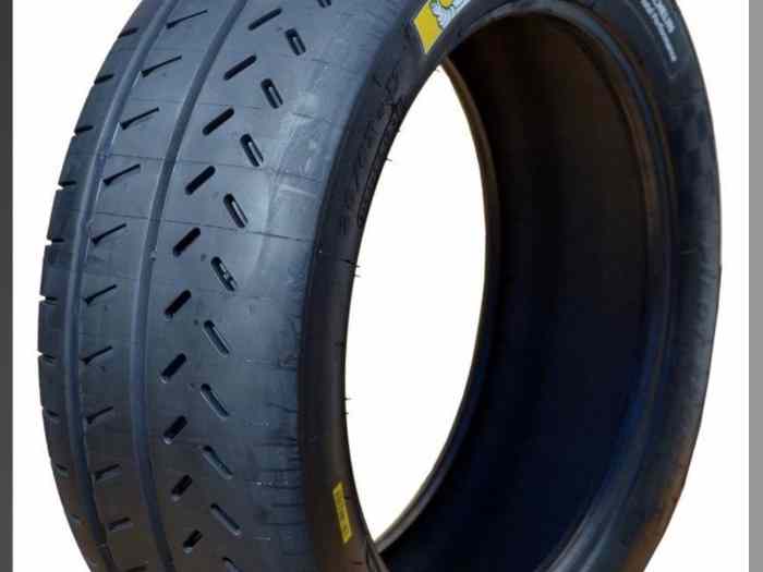 Michelin 20/65-18 R31 et R32 neuf
