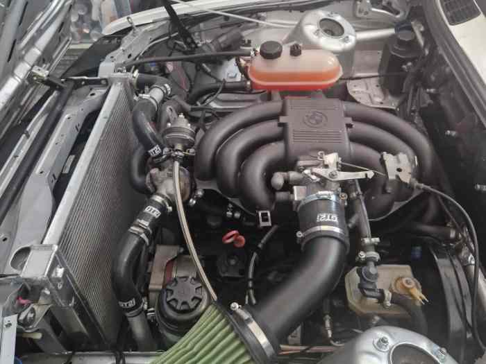 BMW 325 I GR A 5