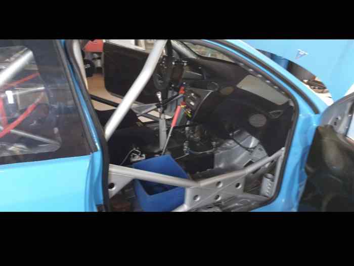Ford focus maxi f2000 1
