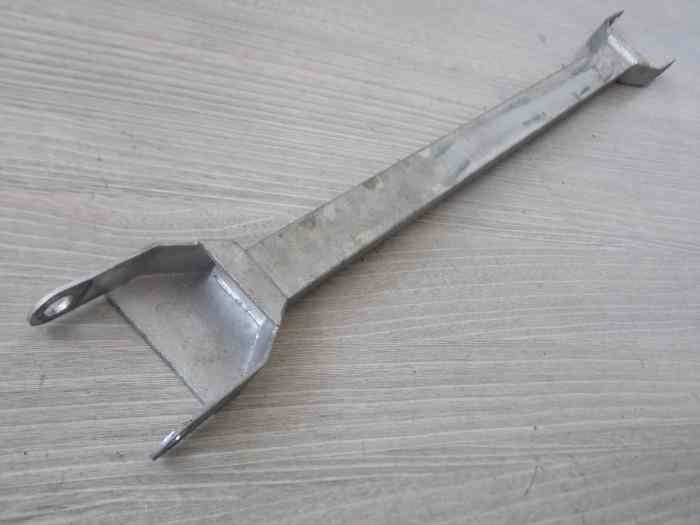 BARRE ANTI-RAPPROCHEMENT ARRIERE PEUGEOT 205 T16 5
