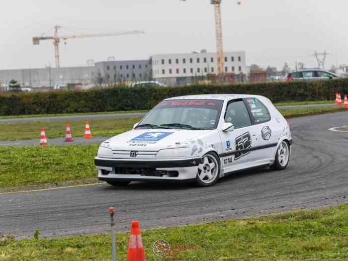 306 2L 16S. 2